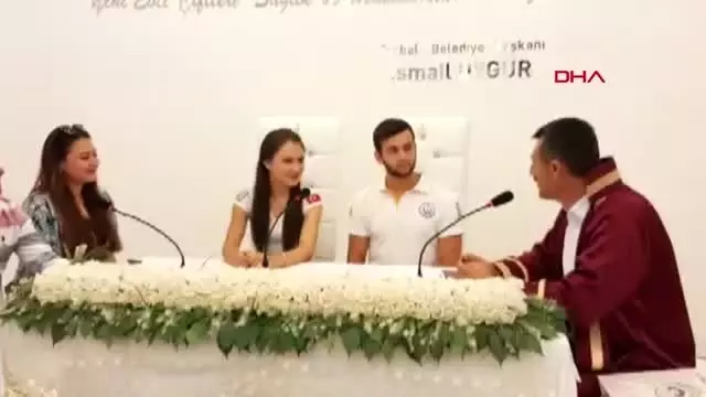 İZMİR Nikah masasına üniformaları ile oturdular