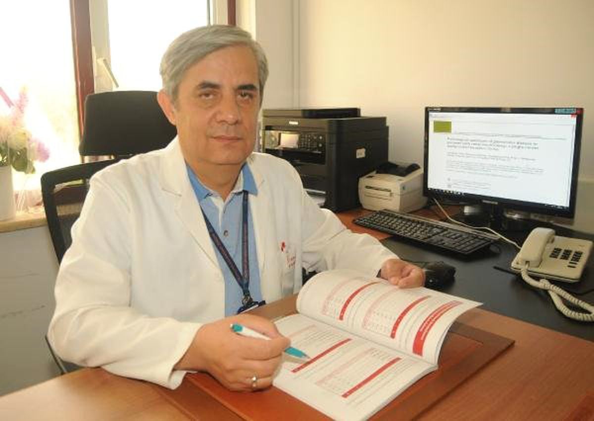 'Kronik böbrek ve şeker hastaları yazın daha çok su tüketmeli'