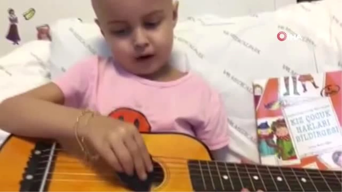 Öykü Arin, doktorları için şarkı besteleyip söyledi