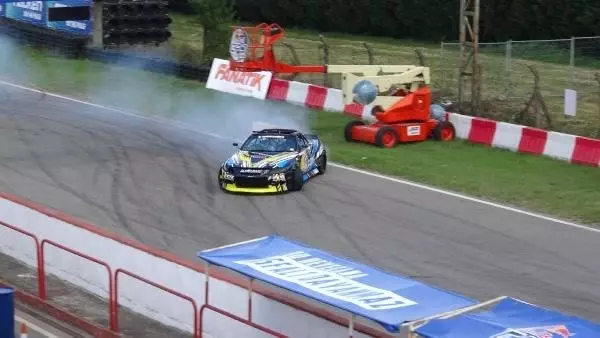 RedBull Car Park Drift Türkiye'de şampiyon Fahimreza Keykhosravi- Yeniden