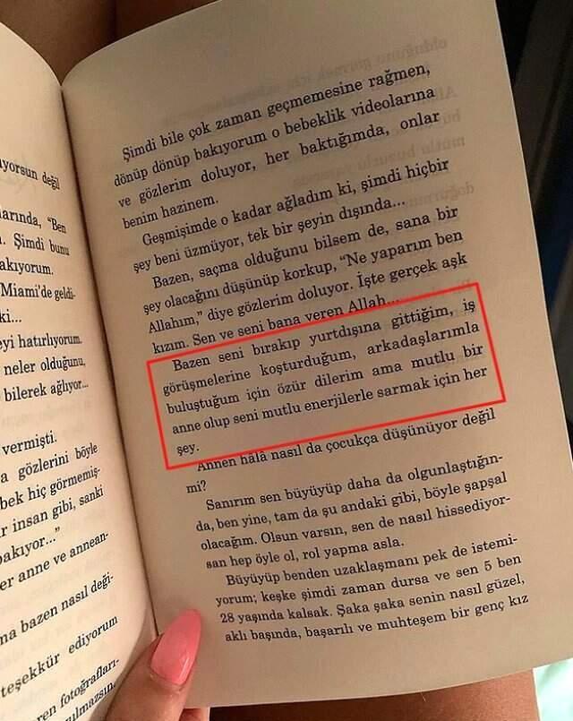 Şeyma Subaşı, dekolteli mini elbisesiyle takipçilerini mest etti!