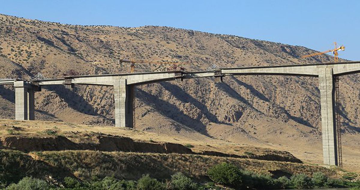 Yüzde 97'si tamamlanan Hasankeyf-2 Köprüsü ay sonu tek yönlü hizmete açılacak