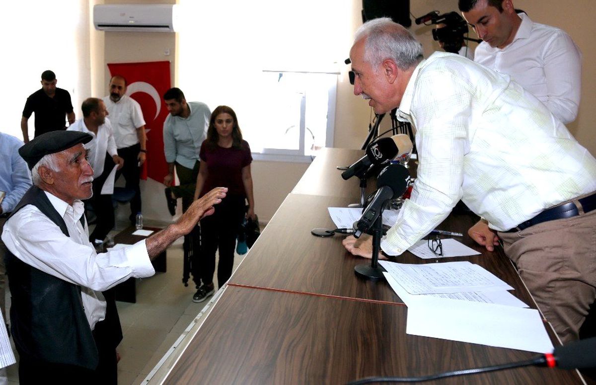 Akdeniz Belediyesi'nde bir ilk: Meclis toplantısı Çilek Mahallesi'nde yapıldı