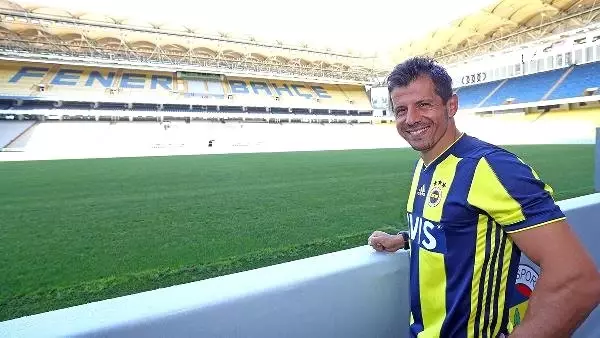 Emre Belözoğlu resmen Fenerbahçe'de Emre Belözoğlu resmen Fenerbahçe'de