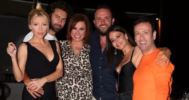 Şarkıcı Simge Sağın, Deniz Seki'nin doğum gününe dansıyla damga vurdu