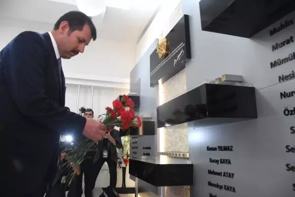 Sivas'ta '2 Temmuz'un 26'ncı yılında, 35 kişi anıldı Sivas'ta '2 Temmuz'un 26'ncı yılında, 35 kişi anıldı