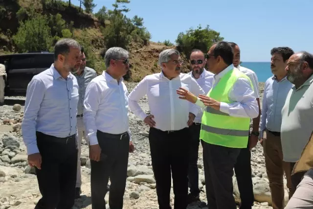 Vali Doğan, Arsuz'da incelemelerde bulundu