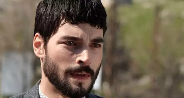 Yakışıklı oyuncu Akın Akınözü, askerlik fotoğrafını yayınladı