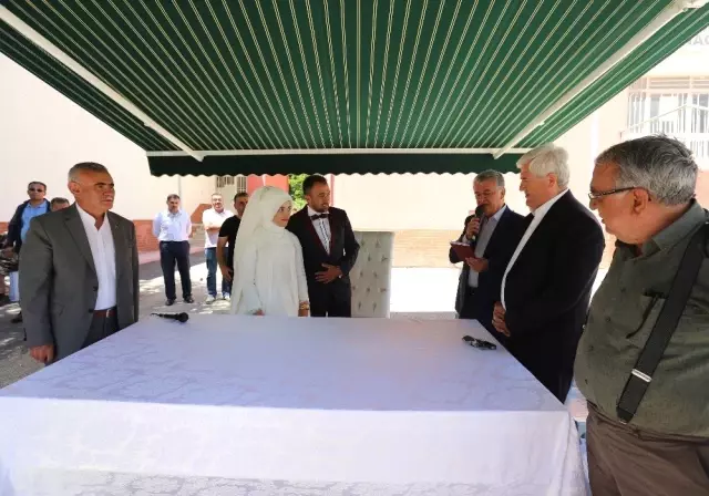 4 belediye başkanlı düğün