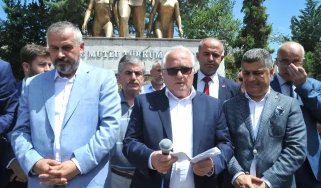 Bafralılar Eczacılık Fakültesi için basın açıklaması yaptı Bafralılar Eczacılık Fakültesi için basın açıklaması yaptı