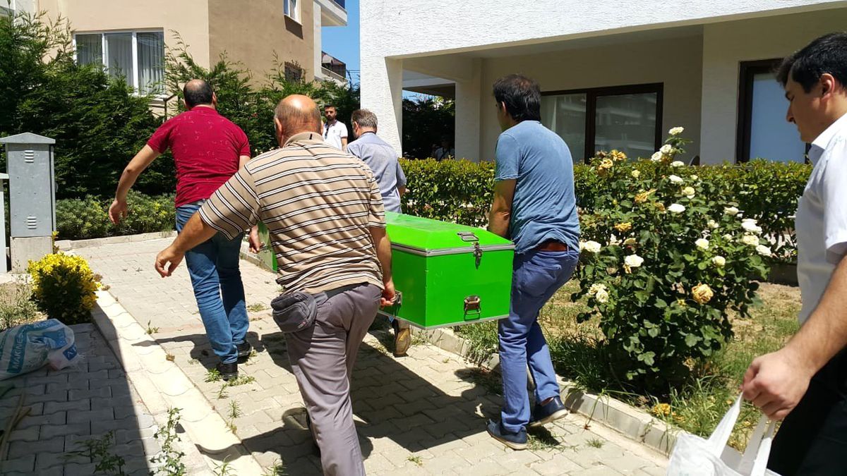 Cani koca karısını öldürüp oğlunu aradı: Gel anneni öldürdüm