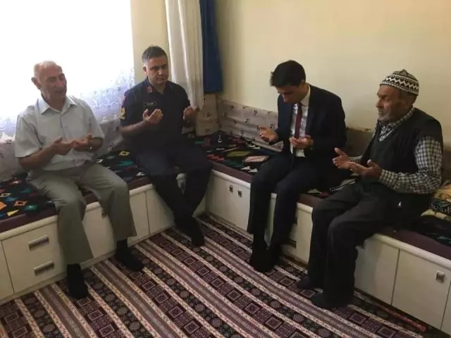 İlçe protokolünden şehit ailelerine ziyaret