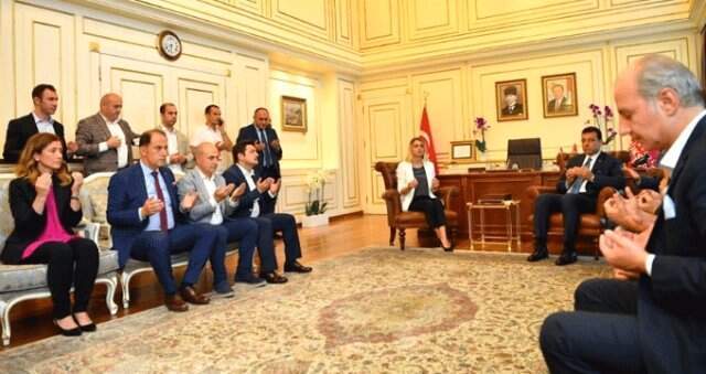 İmamoğlu, odasında dua ettikleri fotoğrafla ilgili ilk kez konuştu: Laikliğe aykırı değil