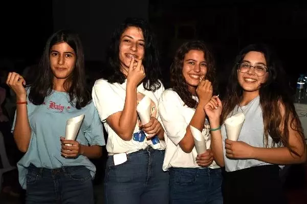 Açık havada aile boyu nostalji sinema keyfi Açık havada aile boyu nostalji sinema keyfi