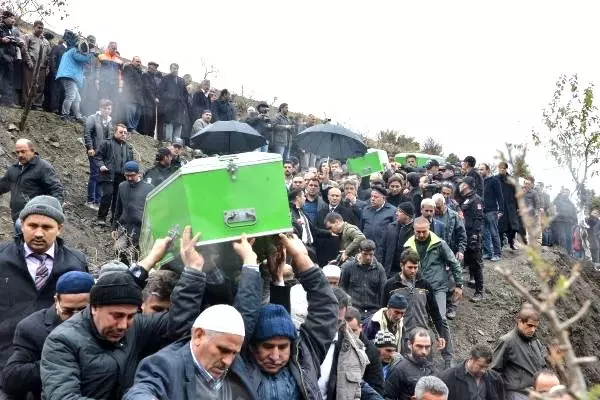 Aladağ'daki yurt faciası davasında 10'uncu duruşma başladı Aladağ'daki yurt faciası davasında 10'uncu duruşma başladı