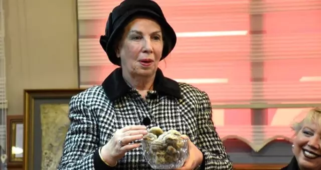 Eski hükümet Bakanı Işılay Saygın, hastaneye kaldırıldı