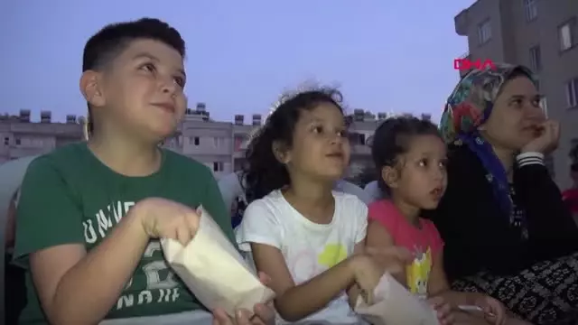 MERSİN Açık havada aile boyu nostalji sinema keyfi MERSİN Açık havada aile boyu nostalji sinema keyfi