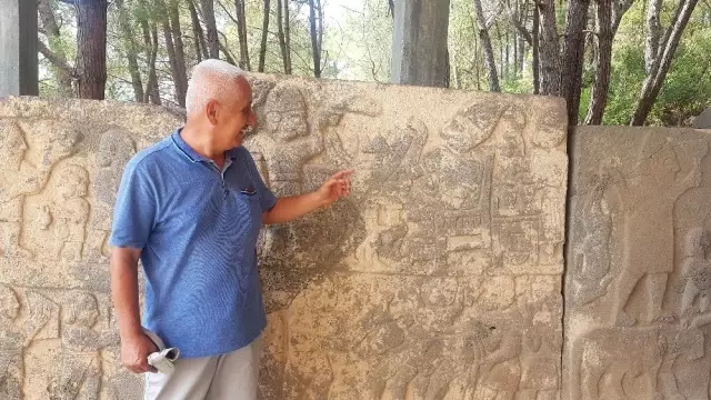 Osmaniye'de 3 bin yıllık duvar kabartmasında çiğ köfte ve marul çıktı