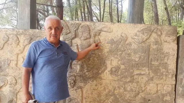 Osmaniye'de 3 bin yıllık duvar kabartmasında çiğ köfte ve marul çıktı