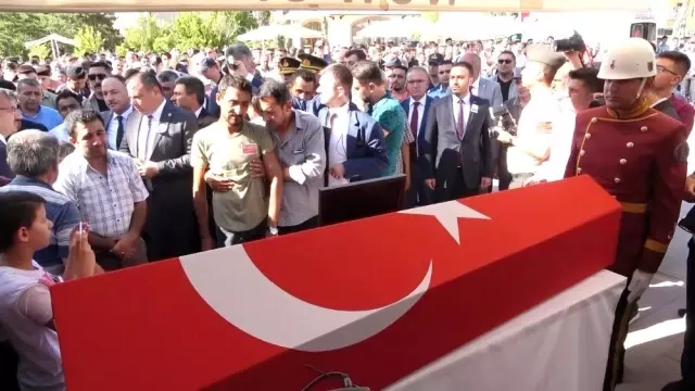 Şehidin ağabeyi: Şehidin ağabeyi: