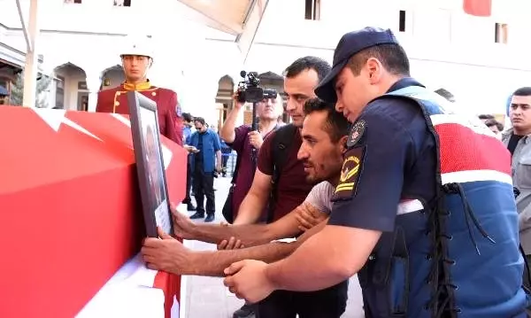 Şehit uzman çavuş, Kırıkkale'de toprağa verildi Şehit uzman çavuş, Kırıkkale'de toprağa verildi