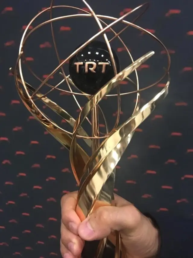 TRT'den HKÜ'ye geleceğin iletişimcileri ödülü