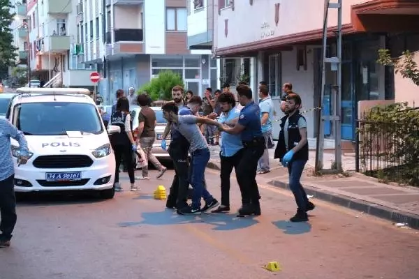 Komşu kavgasında silahlar çekildi, yol harp alanına döndü!