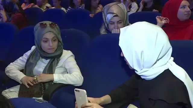 Zümrüt Selçuk: '20 bin gencimizi kurumlar tarafından açılmış olan programlara merkezi kura ile... Zümrüt Selçuk: '20 bin gencimizi kurumlar tarafından açılmış olan programlara merkezi kura ile...