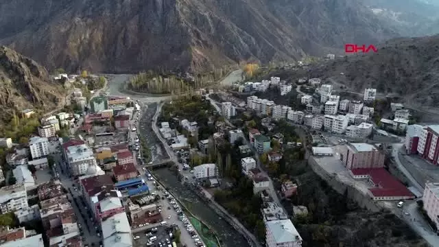 ARTVİN Çoruh Nehri'ni ilkel teleferikle geçiyorlar ARTVİN Çoruh Nehri'ni ilkel teleferikle geçiyorlar