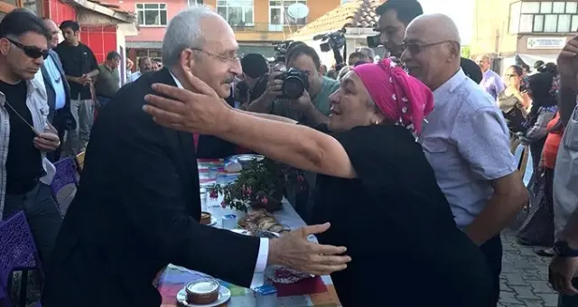 CHP Lideri Kılıçdaroğlu, seçim öncesi verdiği sözü tuttu, ilk ziyaretini Çatalca'ya yaptı CHP Lideri Kılıçdaroğlu, seçim öncesi verdiği sözü tuttu, ilk ziyaretini Çatalca'ya yaptı