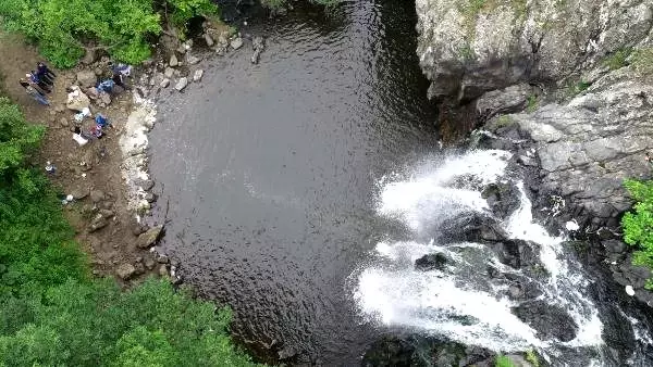 Çiseli Şelalesi'ne ziyaretçi akını