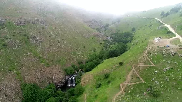 Çiseli Şelalesi'ne ziyaretçi akını