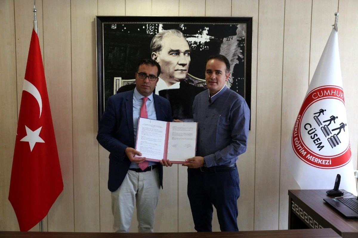 CÜ Vakfı Okulları ve CÜSEM arasında 'Eğiticinin Eğitimi' protokolü imzalandı