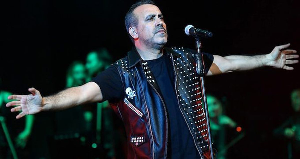 Haluk Levent'e hayranlarından tuhaf talep: Soyunur musun?