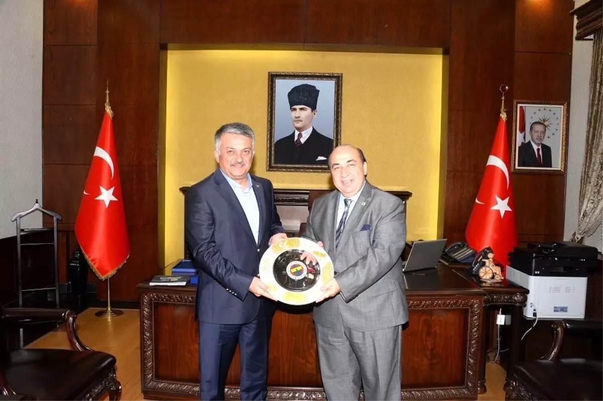 Rektör Büyükuslu, Vali Yazıcı'yı ziyaret etti