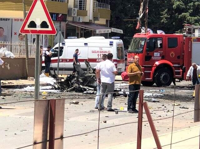 Son dakika! İçişleri Bakanı Soylu'dan Reyhanlı açıklaması: Aracın içinde el yapımı patlayıcı olduğunu düşünüyoruz