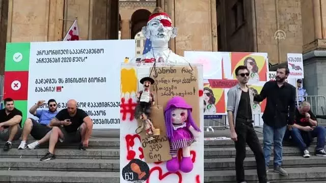 Gürcistan'daki protestolar sürüyor Gürcistan'daki protestolar sürüyor