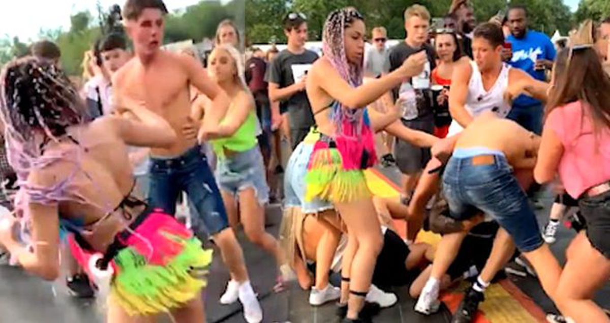 İngiltere'deki müzik festivalinde yumruklar konuştu