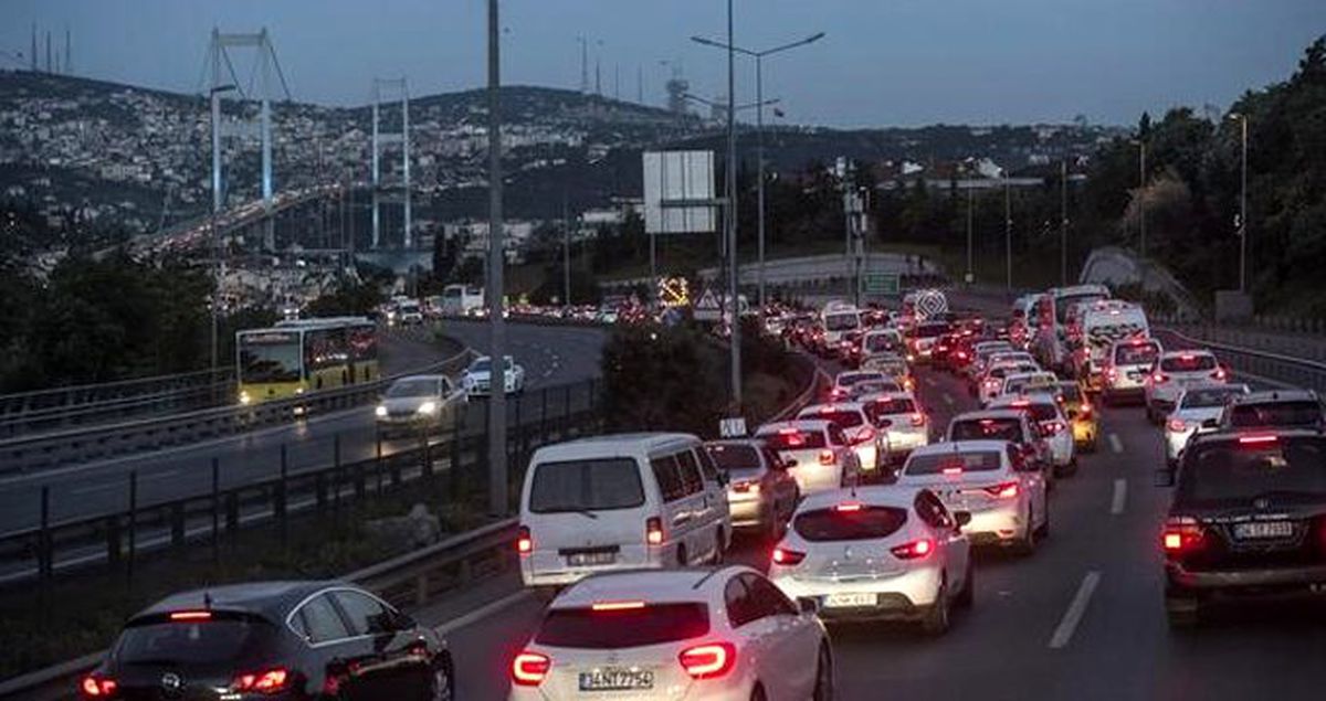 15 Temmuz Şehitler Köprüsü'nde kaza! Trafik kilitlendi