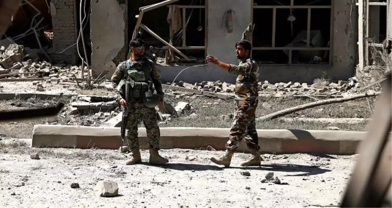 Afganistan'da bomba yüklü araçla saldırı: 12 ölü, 49 yaralı