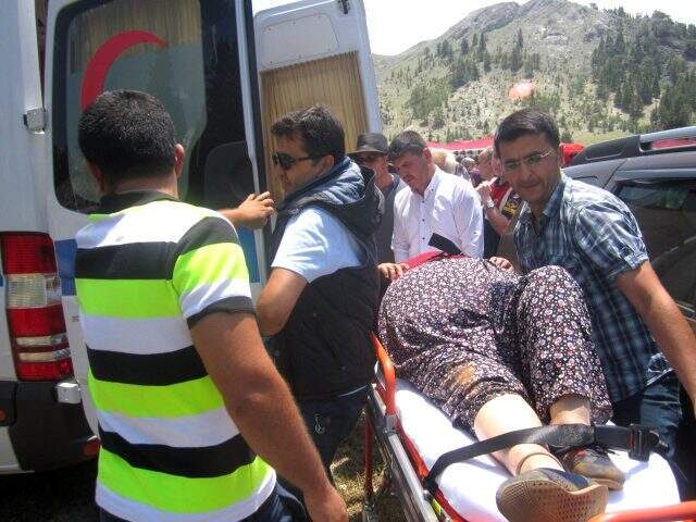 Alanya'daki şenliği hortum vurdu: 6 yaralı