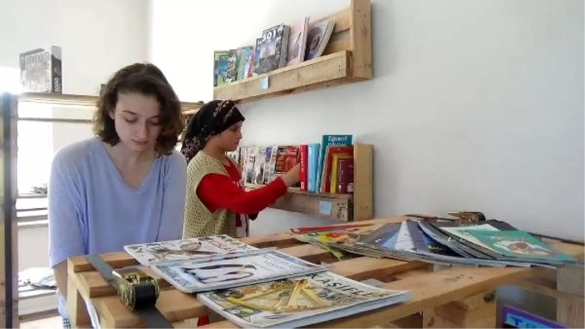Aylin öğretmen, annesinin ilk görev yeri olan okulu yeniledi