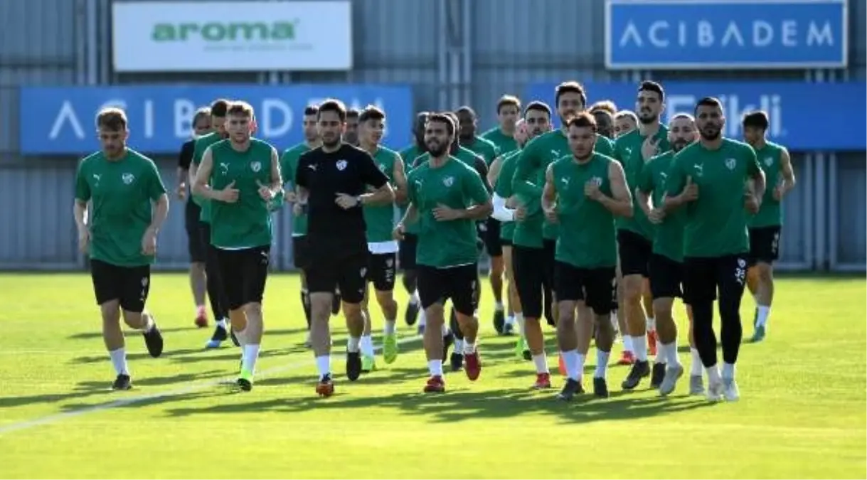 Bursaspor'da oyuncular birer birer ayrıldı