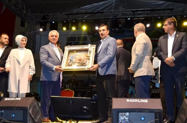 Çemişgezek'te Dut ve Peynir Festivali sona erdi Çemişgezek'te Dut ve Peynir Festivali sona erdi