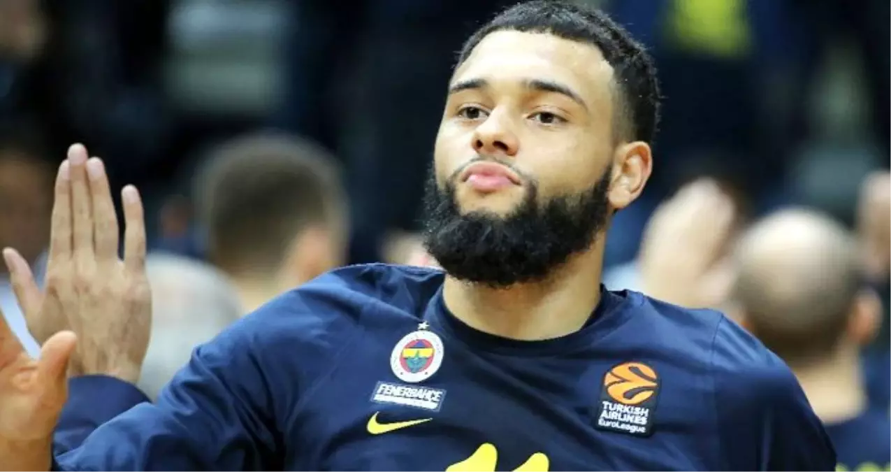 Fenerbahce Tyler Ennis Ile Yollarini Ayirdi Spor