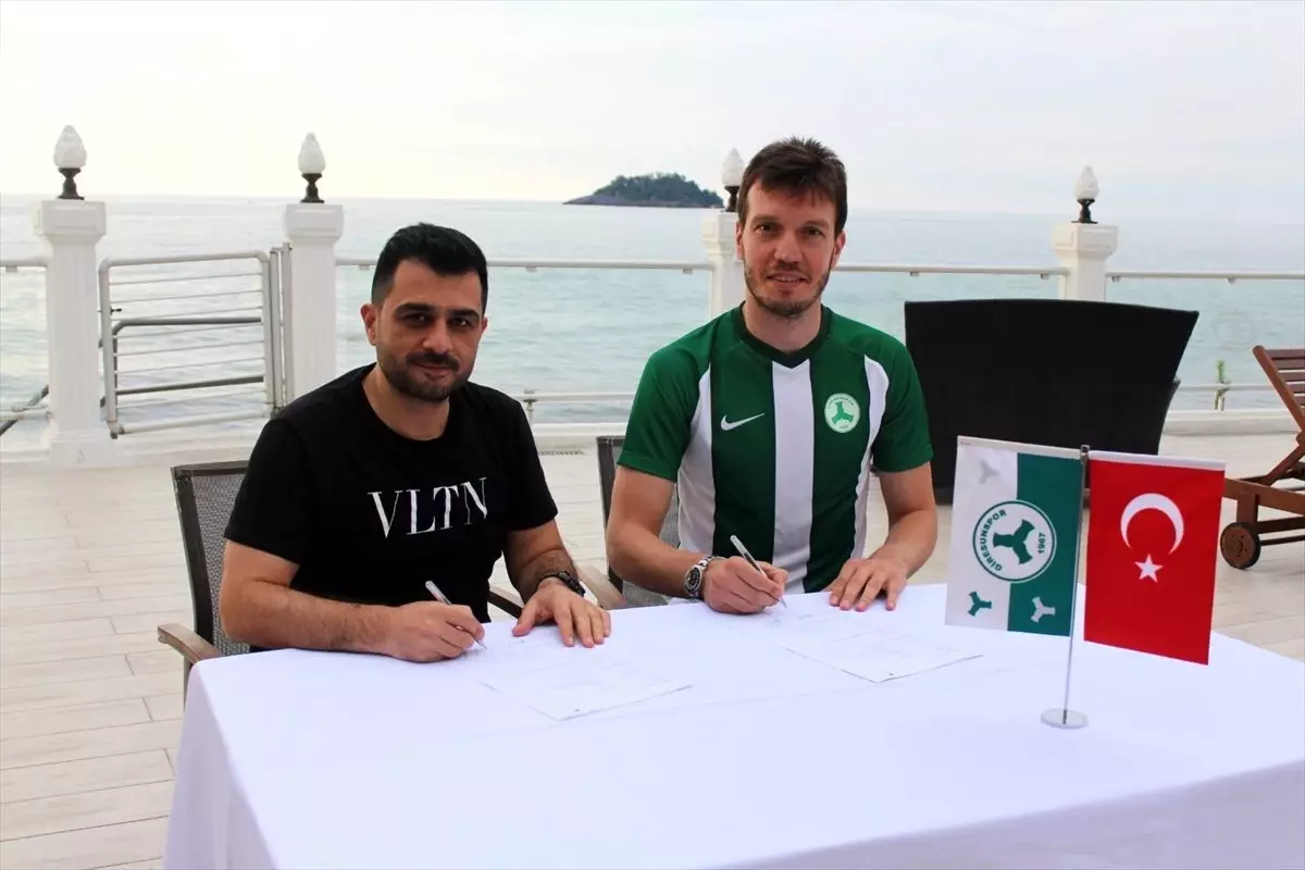 Giresunspor, Numan Çürüksu'yu kadrosuna kattı