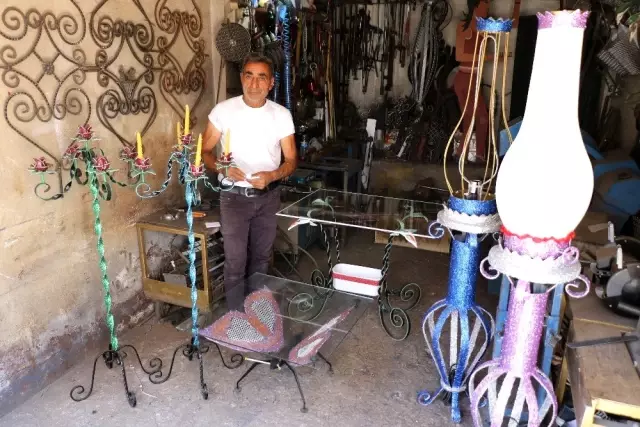 Hurdaları sanata dönüştürüyor Hurdaları sanata dönüştürüyor