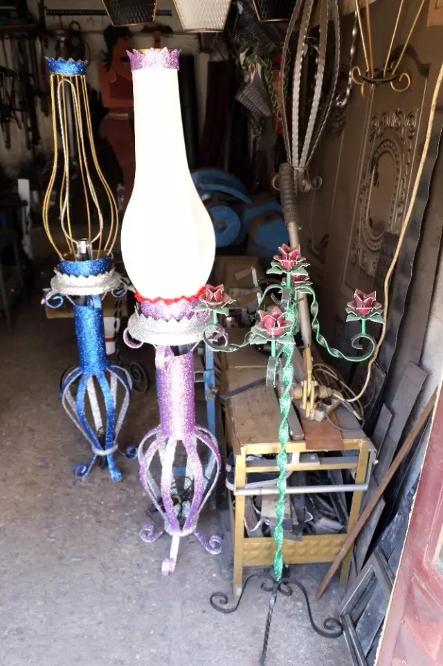 Hurdaları sanata dönüştürüyor Hurdaları sanata dönüştürüyor