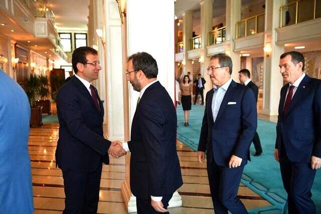 AK Partili ilçe belediye başkanlarından İBB Başkanı Ekrem İmamoğlu'na ziyaret