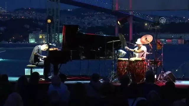Alfredo Rodriguez ve Pedrito Martinez cazseverlerle buluştu Alfredo Rodriguez ve Pedrito Martinez cazseverlerle buluştu